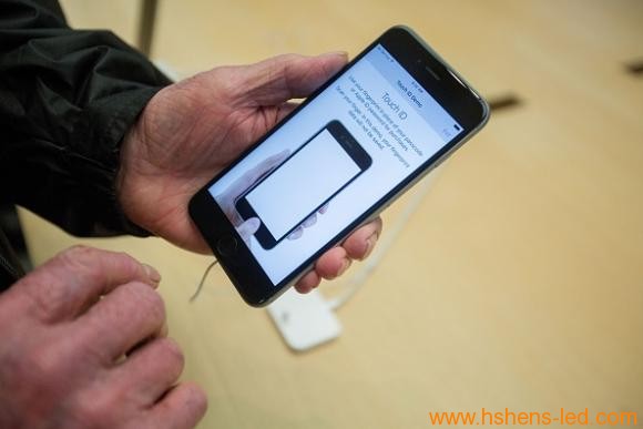 传iPhone 8将配微LED显示屏 像素更小更节能